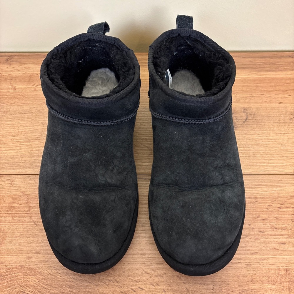 UGG Ultra Mini Classic Ankle Boot Black Suede Women Size 11 Winter Comfort Warm - Picture 3 of 10